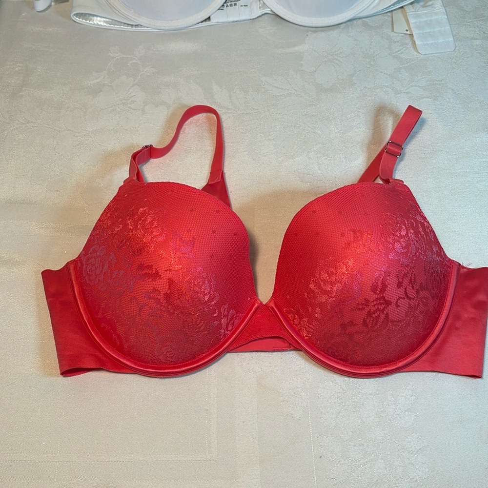 Secret Treasures Full Coverage Push Up Bra Sz 40C Salmon Lace